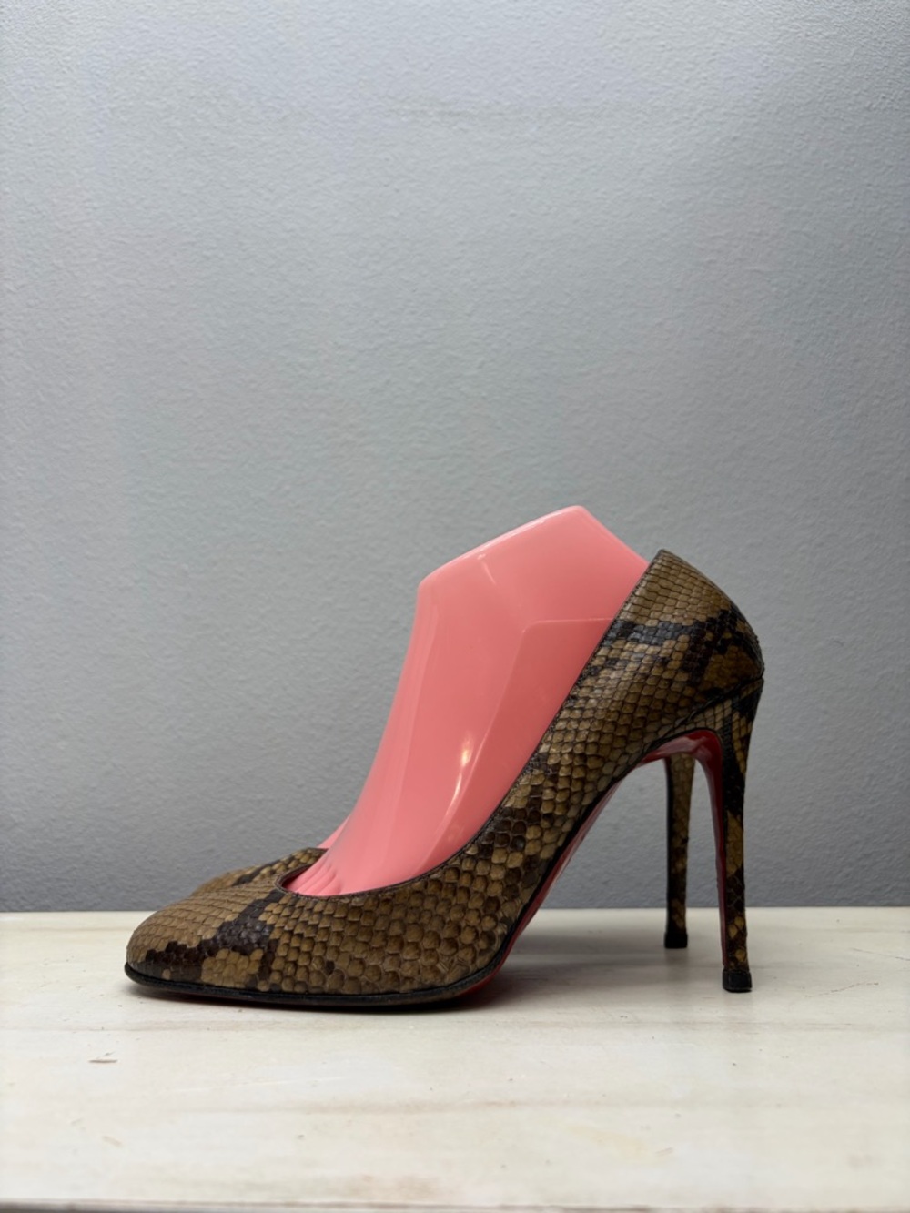 Christian Louboutin Snake Skin Leather Pumps Size 40